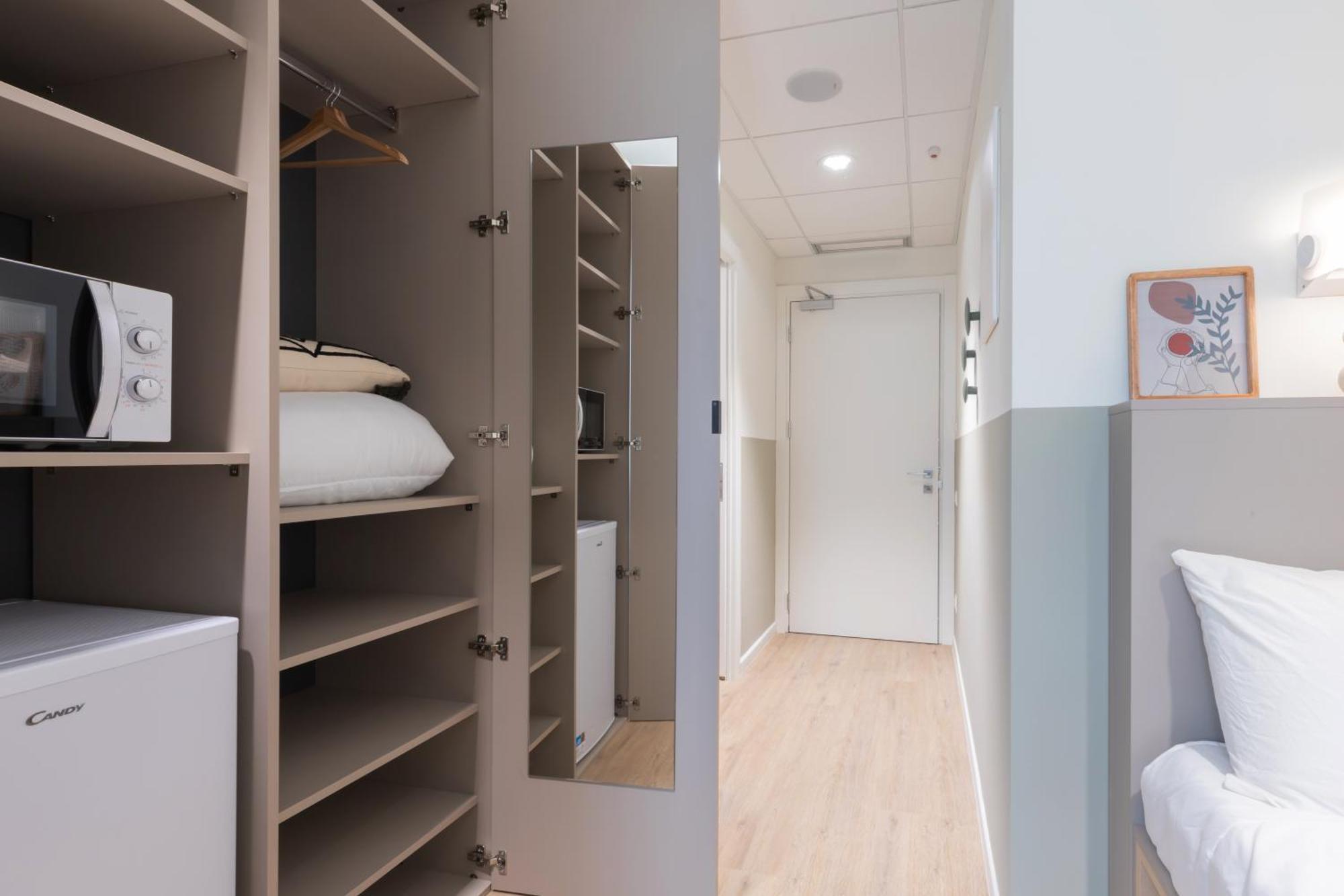 Well-Located Campus Rooms Near City Park Mailand Exterior foto