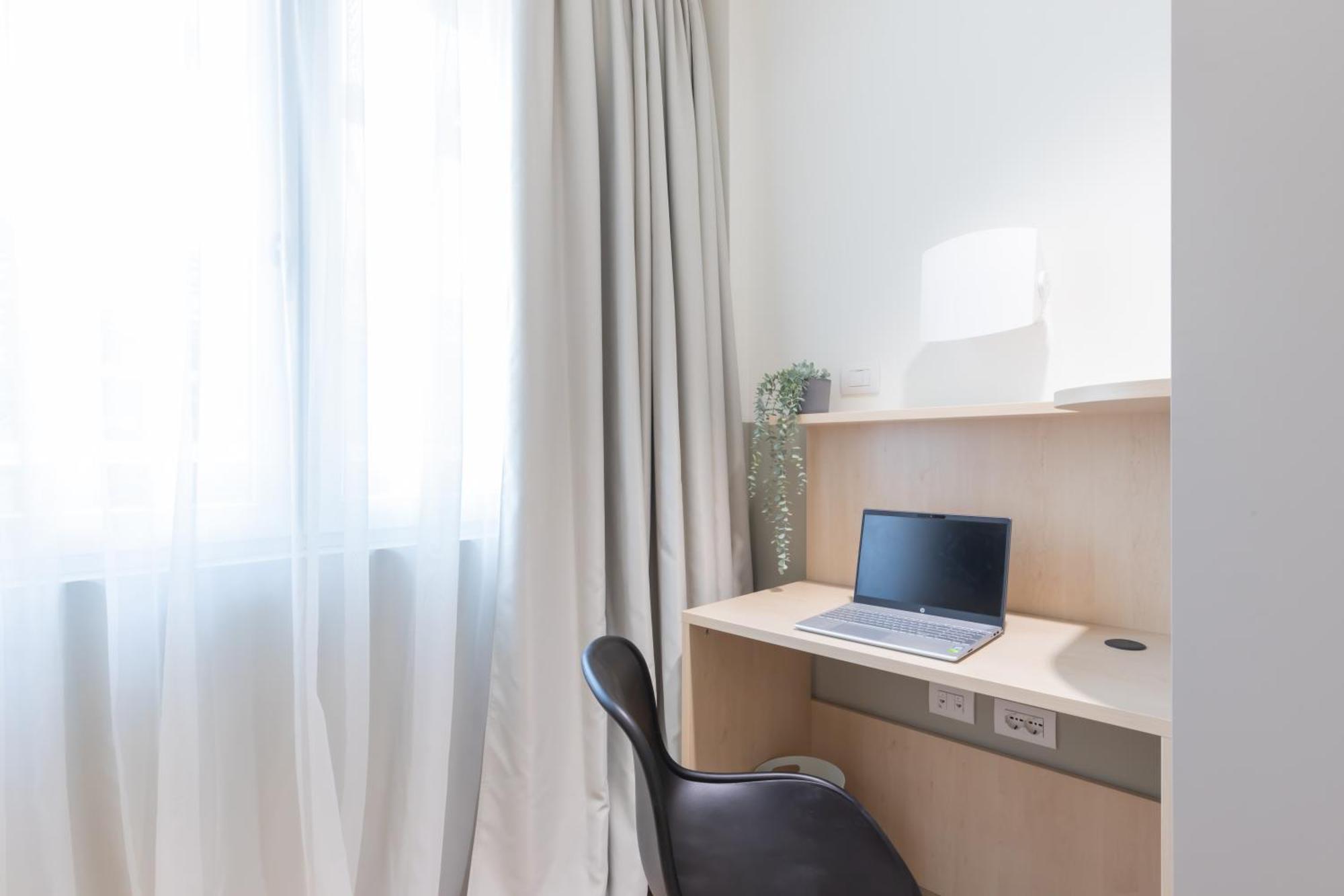 Well-Located Campus Rooms Near City Park Mailand Exterior foto